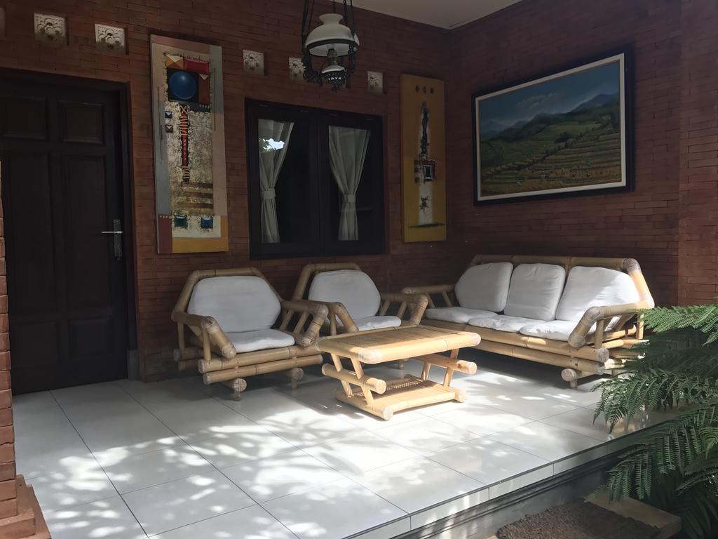 桑塔纳巴厘岛家庭住宿酒店 乌布 外观 照片